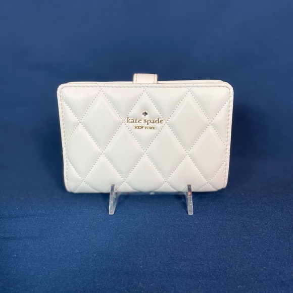 Kate Spade ♠️ White Carey Medium Bifold Wallet - Picture 1 of 7